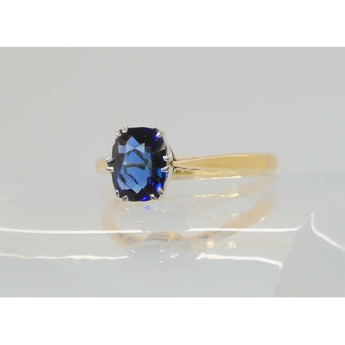 2789 - A SAPPHIRE RINGwith an 18ct and platinum, classic crown mount. Finger size L, weight 2.4gms... 