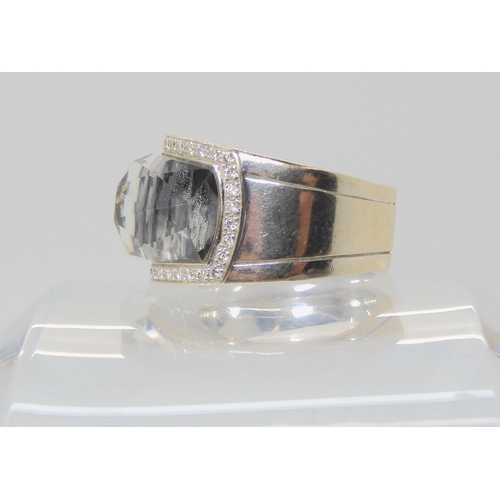 2811 - A STEPHEN WEBSTER RINGin 18ct white gold, with full London hallmarks for 2004. From the 'Crystal Haz... 