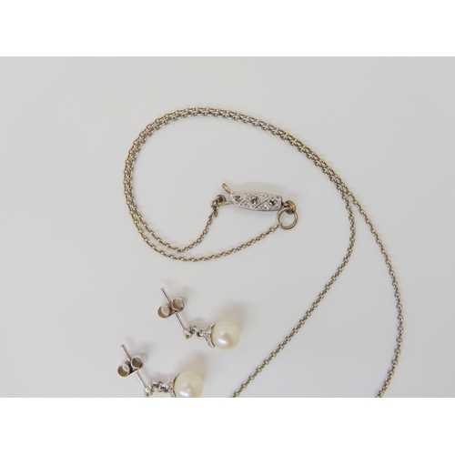 2814 - NECKLET WITH MATCHING EARRINGSthe pearl and diamond necklet with five twin leaf pattern drops set wi... 