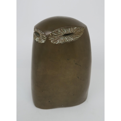 3013 - ROSEMARY WREN (BRITISH 1922-2013) OWL Bronze, signed, dated (1970), 21cm high ... 