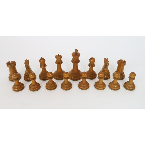 2593 - A JAQUES & SONS, LONDON STAUNTON PATTERN BOXWOOD AND EBONY CHESS SETIn mahogany box, lined in gr... 