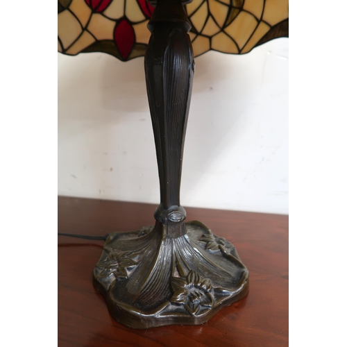 113 - A 20th century cast metal based table lamp with Tiffany style leaded stained glass shade, 53cm high ... 