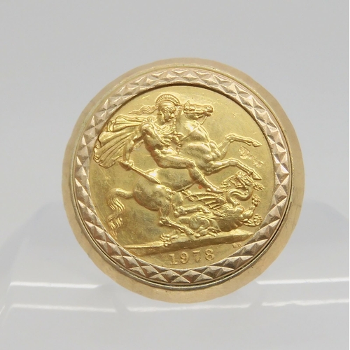682 - A 1978 full gold sovereign in a 9ct gold ring mount, size S, weight 15.7gms