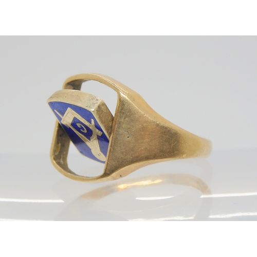 703 - A 9ct gold enamelled Masonic swivel signet ring, size R, weight 7.5gms