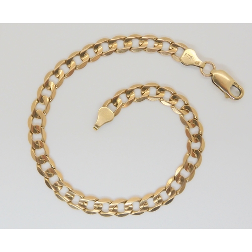 713 - A 9ct gold curb link bracelet, length 22.2cm, weight 7.9gms