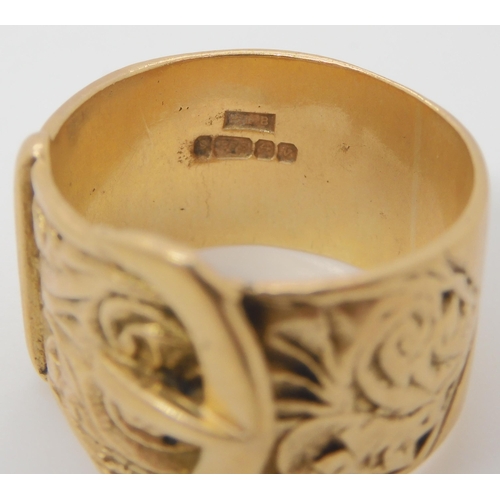 776 - A 9ct gold gents wide buckle ring, width of the band approx 1.3cm, finger size X, weight 10.8gms