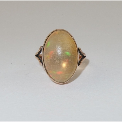 121 - An Edwardian water opal ring