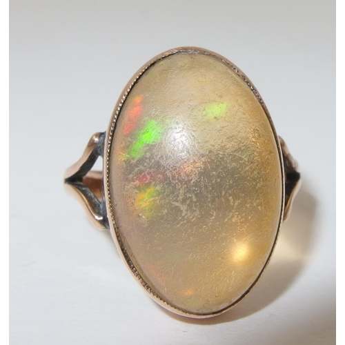 121 - An Edwardian water opal ring