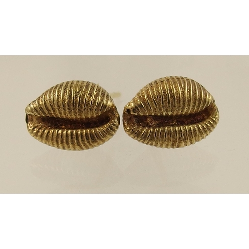 125 - A pair of 9ct Cassandra Goad