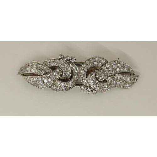 149 - A diamond set Art Deco clip