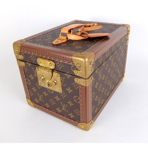 283 - Louis Vuitton vanity case