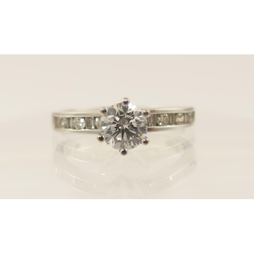 66 - An 18ct white gold diamond ring