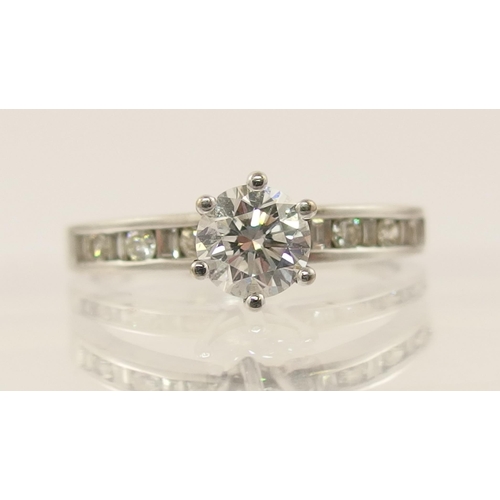 66 - An 18ct white gold diamond ring