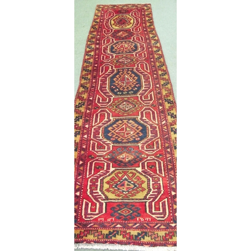 828 - Persian Karajeh floor runner