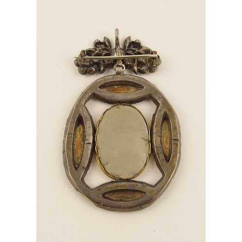 127 - A Georgian paste pendant brooch