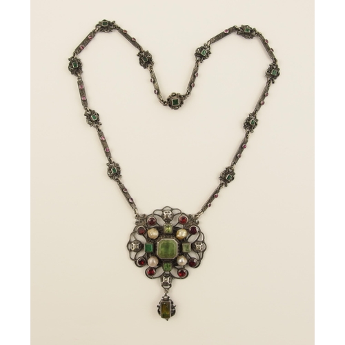 138A - An Austro-Hungarian necklace