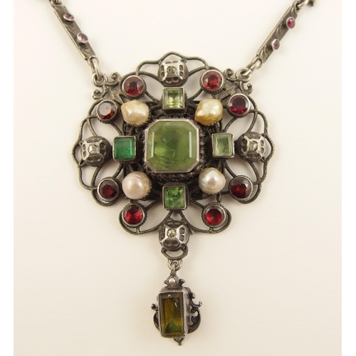 138A - An Austro-Hungarian necklace