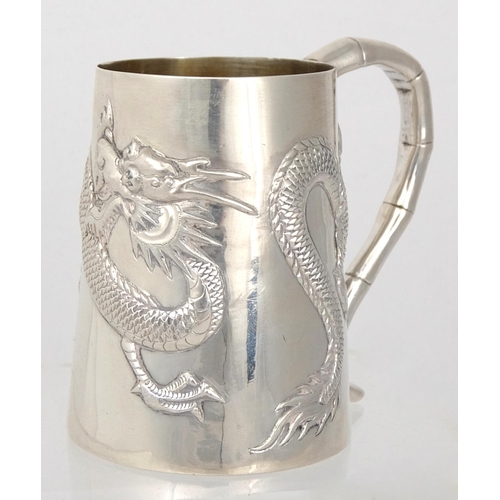 187 - A late 19th Century/early 20th Century Chinese export silver tankard