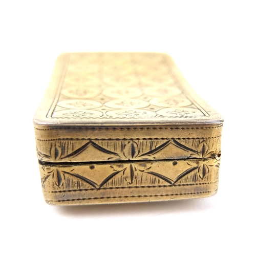 189A - A George III silver gilt snuff box