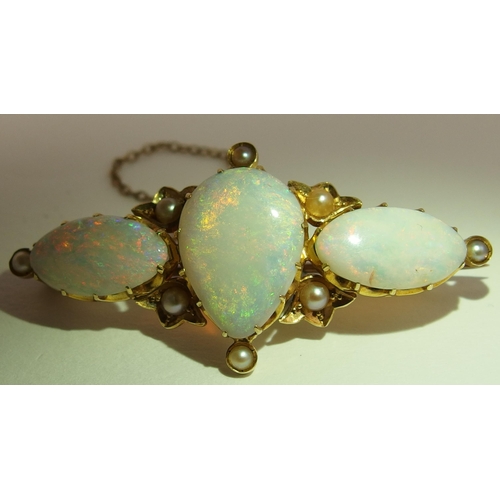 21 - An Edwardian 15ct opal and pearl brooch