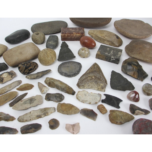 269 - A group of stone  flint and agate artefacts