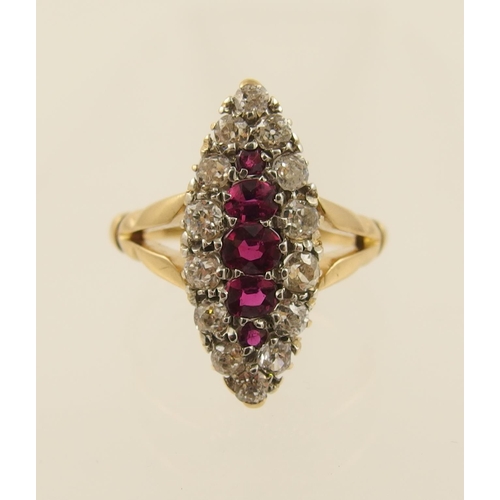 29 - An 18ct Edwardian marquis shaped ring