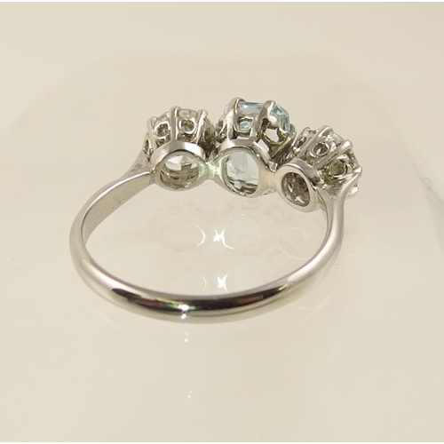 31 - An aquamarine and diamond ring