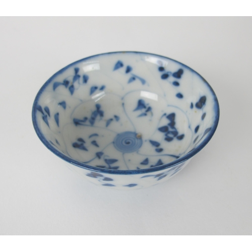 542 - A Chinese blue and white bowl