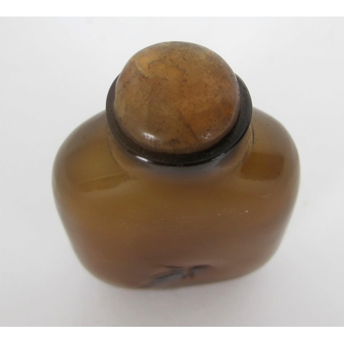 545A - A Chinese hardstone snuff bottle