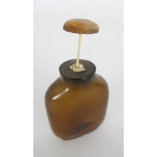 545A - A Chinese hardstone snuff bottle