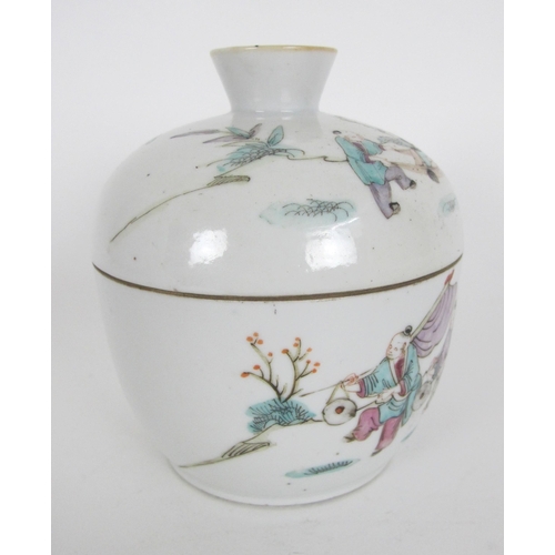 545C - A Chinese famille rose jar and cover