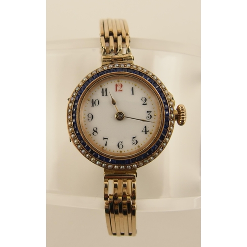 76 - A 9ct vintage ladies watch