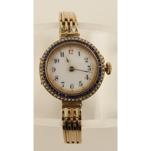 76 - A 9ct vintage ladies watch