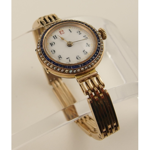 76 - A 9ct vintage ladies watch