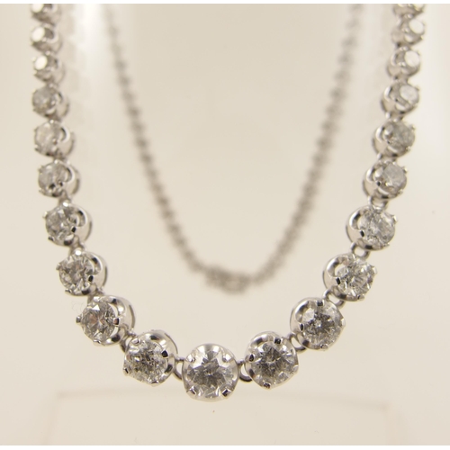 102 - A diamond set necklace