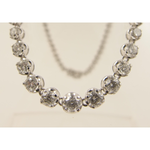 102 - A diamond set necklace