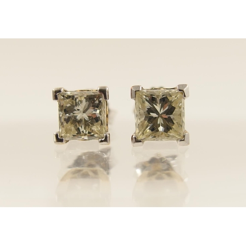 123 - Diamond earrings