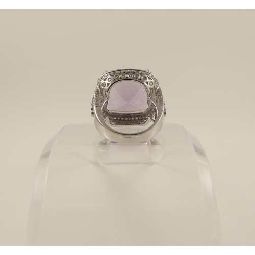 124 - Impressive amethyst ring