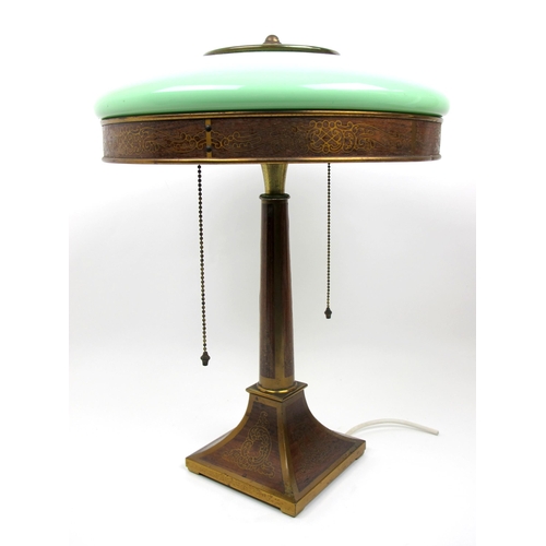 658 - An American Arts and Crafts table lamp