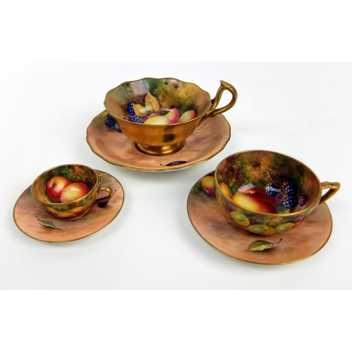 675 - A group of Fruit Worcester porcelain