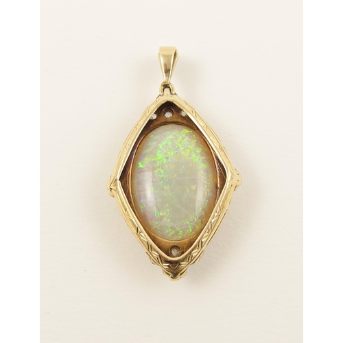 73 - A 14ct opal pendant