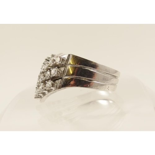 89 - A chevron shaped ring