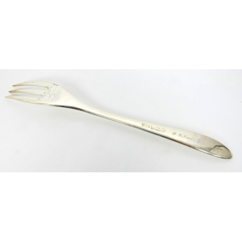 212 - An extensive suite of modern silver cutlery by Roberts & Belk