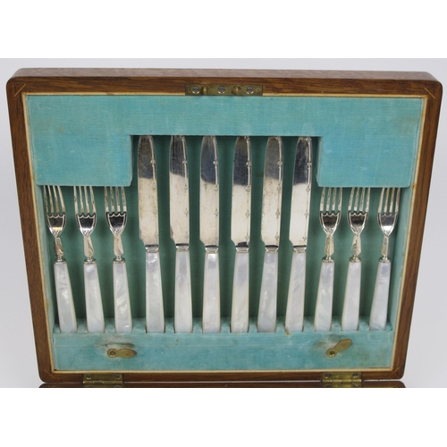 220 - A twenty four piece fruit cutlery set by George Edwards & Sons  Sheffield 1911