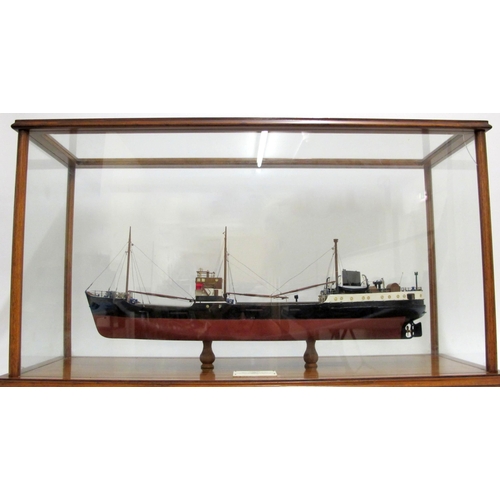 305 - A Shipbuilder's model of the cargo ship 'MV Sapphire'