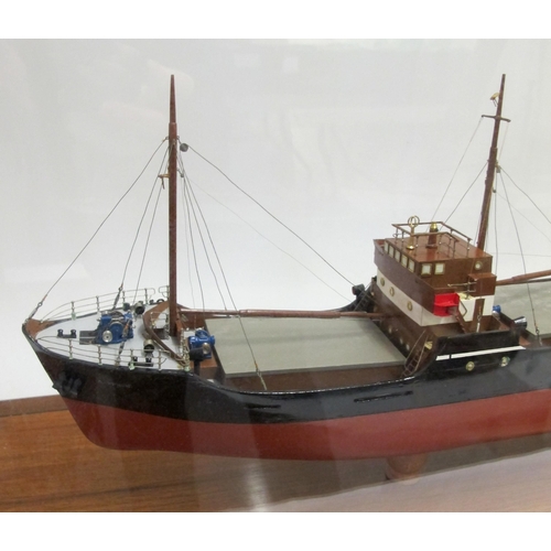 305 - A Shipbuilder's model of the cargo ship 'MV Sapphire'