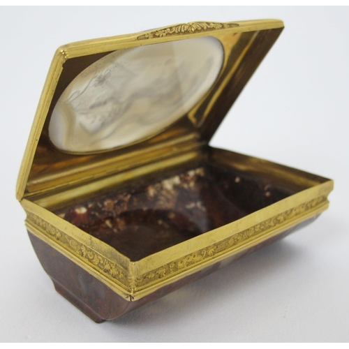 315 - An 18th Century gilt metal and agate portrait intaglio snuff box