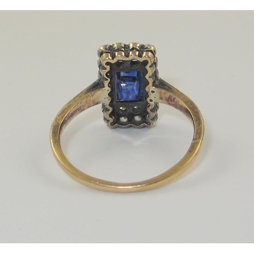 69 - An Art Deco sapphire and diamond ring