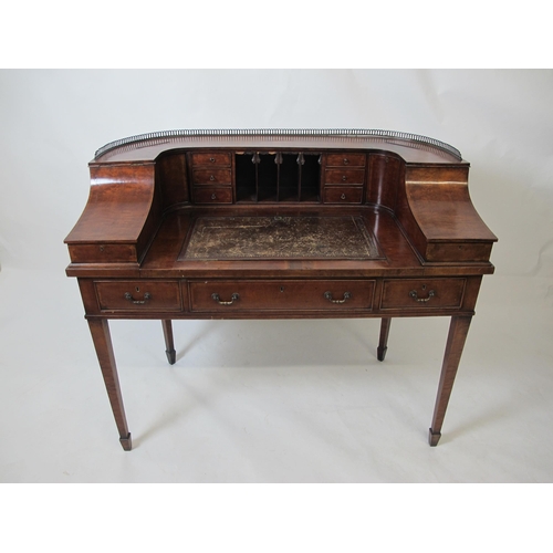 860 - An early 20th Century mahogany Carlton House desk