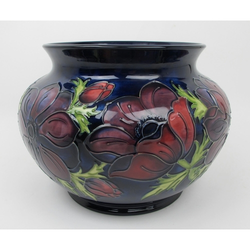 654 - A Moorcroft pottery Anemone planter